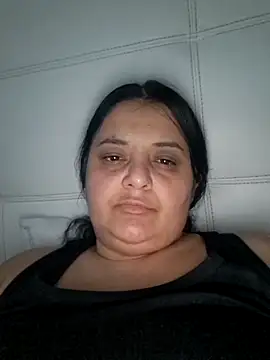 sarahhh1987 online show from February 14, 2026, 3:20 pm