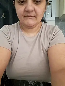 sarahhh1987 online show from February 22, 2026, 8:13 am