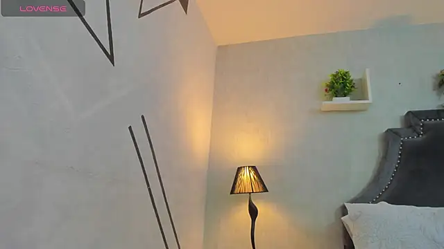 Snapshot of AnntoniaWood chatting on December 20, 2024, 1:00 pm AnntoniaWood online show from December 20, 2024, 1:00 pm