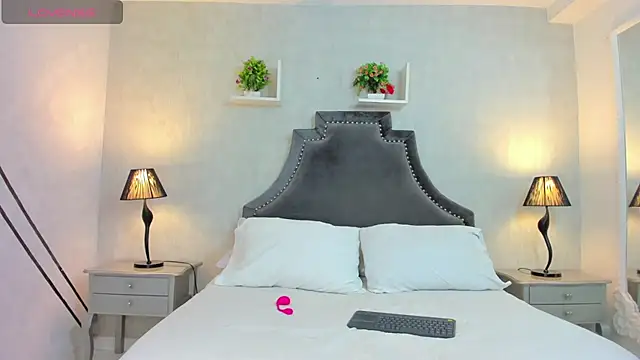 Snapshot of AnntoniaWood chatting on December 21, 2024, 1:10 pm AnntoniaWood online show from December 21, 2024, 1:10 pm