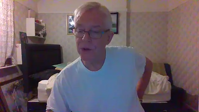 Snapshot of shaun63m chatting on November 16, 2025, 2:06 am shaun63m online show from November 16, 2025, 2:06 am