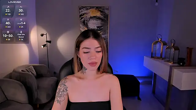 ViolettHansson online show from January 27, 2025, 9:33 pm
