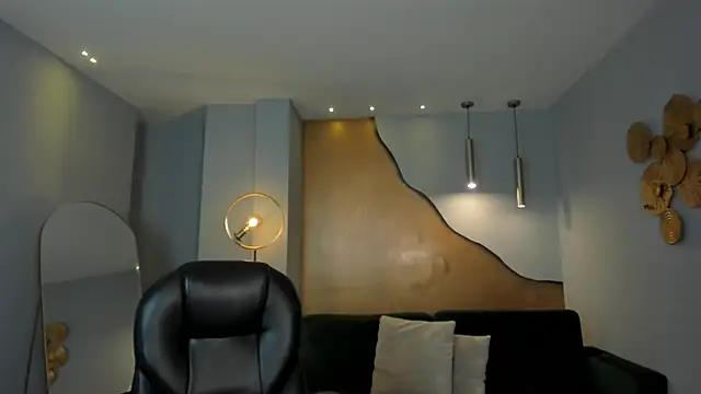 AliceHarper  online show from October 14, 2025, 7:14 pm