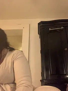 holyeroticss online show from February 1, 2026, 3:49 am