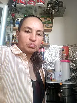 Divalive 28 online show from October 13, 2025, 3:23 pm