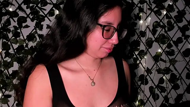 CoralineSanchez online show from November 15, 2025, 7:10 pm