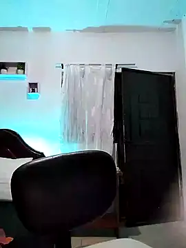 lunanataly online show from January 22, 2025, 3:40 pm