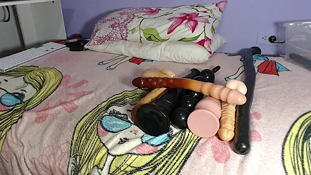 ruby07 online show from April 8, 2026, 8:09 pm