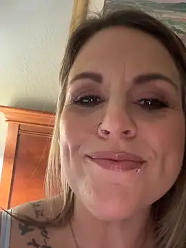 misssWet online show from February 25, 2026, 7:01 pm