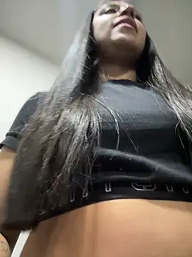 Salome golvert online show from September 26, 2025, 10:47 pm