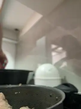 Salome golvert online show from February 4, 2026, 9:09 pm