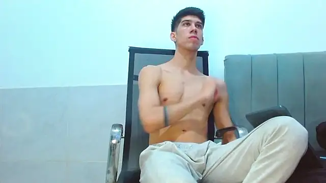 jhony-sex online show from May 28, 2026, 7:49 am