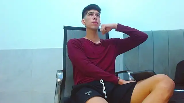 jhony-sex online show from June 2, 2026, 7:43 am