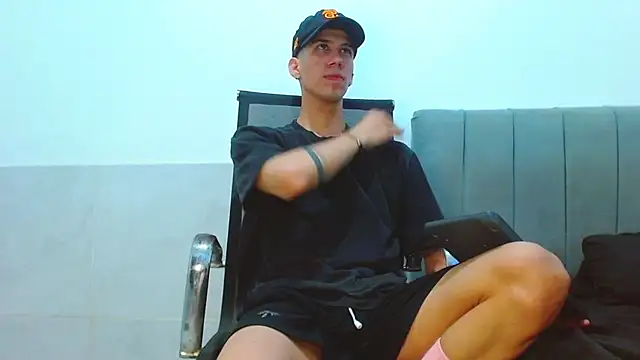 jhony-sex online show from July 8, 2026, 7:24 am