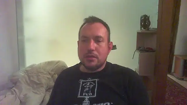 Snapshot of Mike_12hot chatting on January 14, 2026, 8:47 pm Mike 12hot online show from January 14, 2026, 8:47 pm