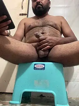 Snapshot of Daddy_inurhouse chatting on June 17, 2026, 3:35 pm Daddy inurhouse online show from June 17, 2026, 3:35 pm