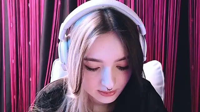 Avi Nile online show from February 18, 2025, 5:42 am