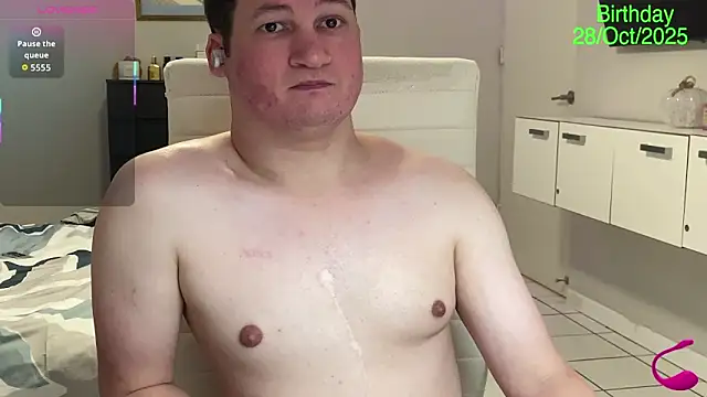 Lorenzo hernandez online show from October 18, 2025, 10:32 pm