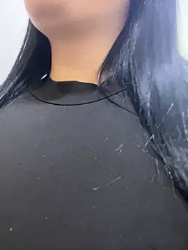 IrisBaker online show from October 31, 2025, 9:38 pm