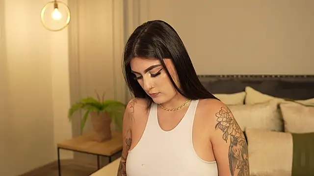 IrisBaker online show from January 17, 2026, 11:08 pm