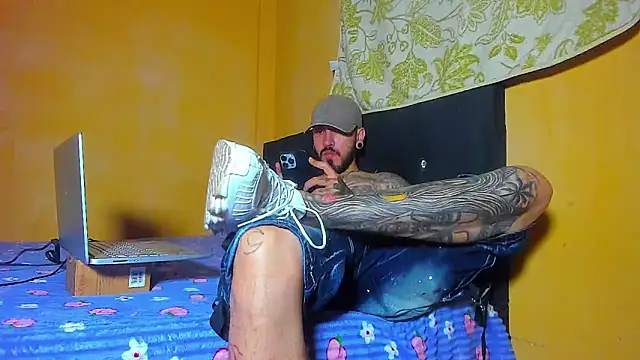 smoker445 online show from May 20, 2026, 5:13 am