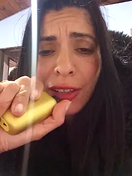 Chicavixy online show from September 27, 2025, 4:28 am