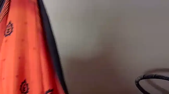 lola-   online show from December 6, 2024, 4:17 pm