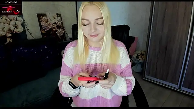 Stella  Cox online show from October 30, 2025, 6:37 am