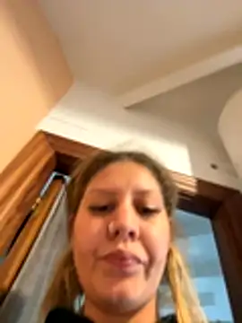 Snapshot of andreinitahg chatting on October 11, 2025, 5:11 pm andreinitahg online show from October 11, 2025, 5:11 pm