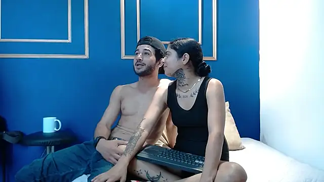 Snapshot of Moon_and_aaron chatting on February 19, 2026, 6:59 pm Moon and aaron online show from February 19, 2026, 6:59 pm