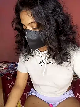 Snapshot of nadeeshakodituwakku chatting on February 5, 2025, 10:19 am nadeeshakodituwakku online show from February 5, 2025, 10:19 am