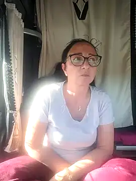 cuplubijoanna online show from February 4, 2025, 2:21 pm