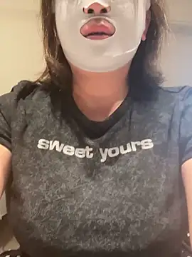 Snapshot of palzkybi123 chatting on April 2, 2026, 2:20 am palzkybi123 online show from April 2, 2026, 2:20 am