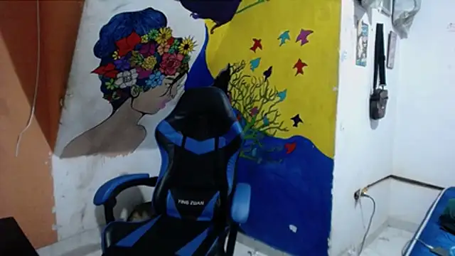 yohatinelly07 online show from October 17, 2025, 4:04 am