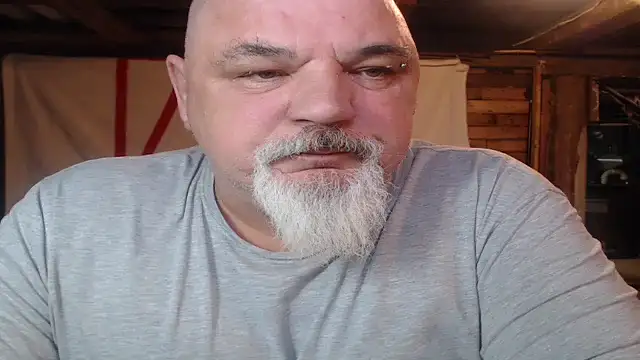 Newfiesausage1972 online show from March 22, 2026, 9:07 pm