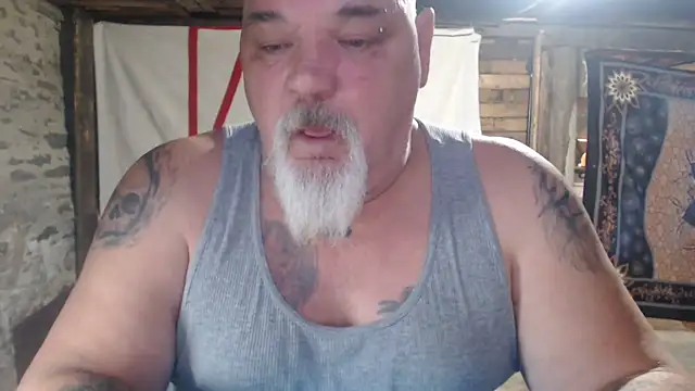Snapshot of Newfiesausage1972 chatting on April 19, 2026, 11:31 am Newfiesausage1972 online show from April 19, 2026, 11:31 am