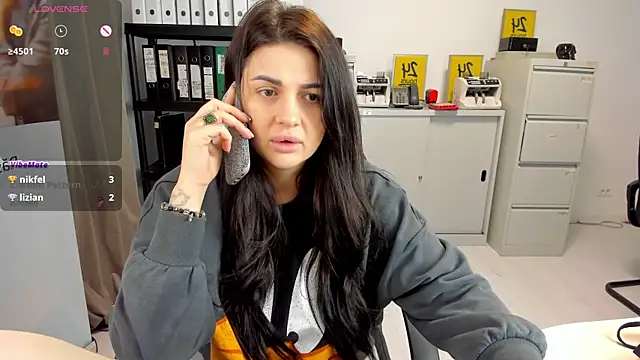 Snapshot of TiffanySweet chatting on December 26, 2024, 3:42 pm TiffanySweet online show from December 26, 2024, 3:42 pm