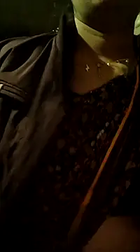 Snapshot of Simaran_bhabhi chatting on February 1, 2025, 12:58 pm Simaran bhabhi online show from February 1, 2025, 12:58 pm