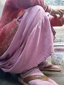 Snapshot of Simaran_bhabhi chatting on February 5, 2025, 1:15 am Simaran bhabhi online show from February 5, 2025, 1:15 am