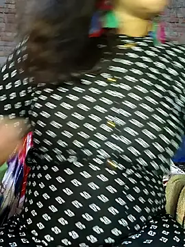 Snapshot of Simaran_bhabhi chatting on February 10, 2025, 7:15 am Simaran bhabhi online show from February 10, 2025, 7:15 am