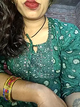 Snapshot of Simaran_bhabhi chatting on February 12, 2025, 12:05 am Simaran bhabhi online show from February 12, 2025, 12:05 am