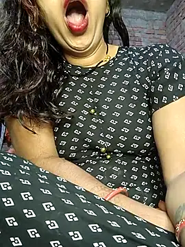 Snapshot of Simaran_bhabhi chatting on March 3, 2025, 10:42 pm Simaran bhabhi online show from March 3, 2025, 10:42 pm