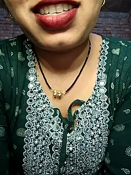 Snapshot of Simaran_bhabhi chatting on March 4, 2025, 4:17 am Simaran bhabhi online show from March 4, 2025, 4:17 am