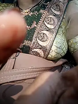 Snapshot of Simaran_bhabhi chatting on March 9, 2025, 8:40 am Simaran bhabhi online show from March 9, 2025, 8:40 am