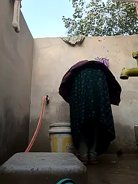 Snapshot of Simaran_bhabhi chatting on March 13, 2025, 1:54 am Simaran bhabhi online show from March 13, 2025, 1:54 am