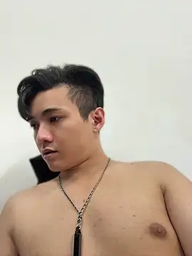 Adam XDZ online show from April 16, 2026, 10:56 pm