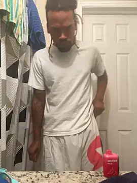 1BeautyN1Beast online show from December 4, 2024, 3:59 am