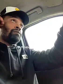 1BeautyN1Beast online show from December 9, 2024, 5:52 pm