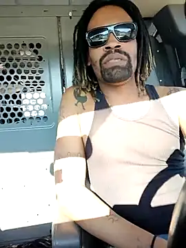 1BeautyN1Beast online show from March 3, 2025, 9:05 pm