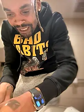 1BeautyN1Beast online show from November 17, 2025, 7:30 pm